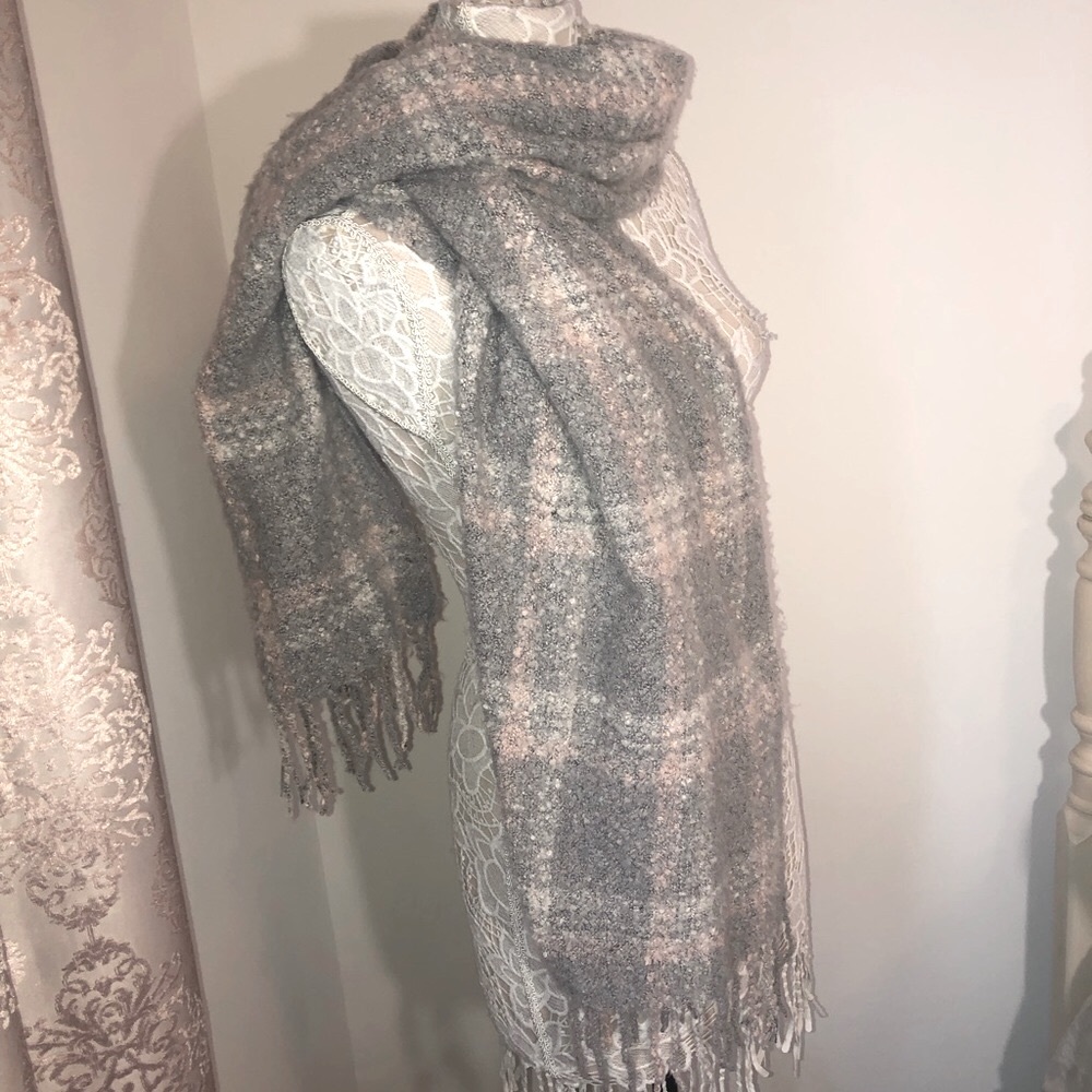 Plaid winter Oversized scarf Gray Pink White Soft and fuzzy - Picture 1 of 9
